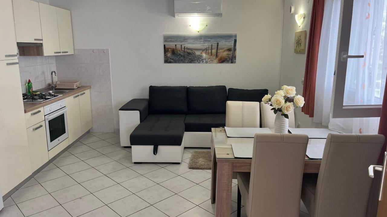 Apartment Ante Ražanj エクステリア 写真